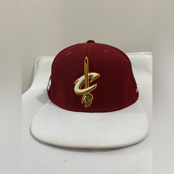 Cleveland Cavaliers Snapback Hat Wine Red - Picture 1 of 7